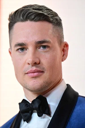 ALEXANDER DREYMON