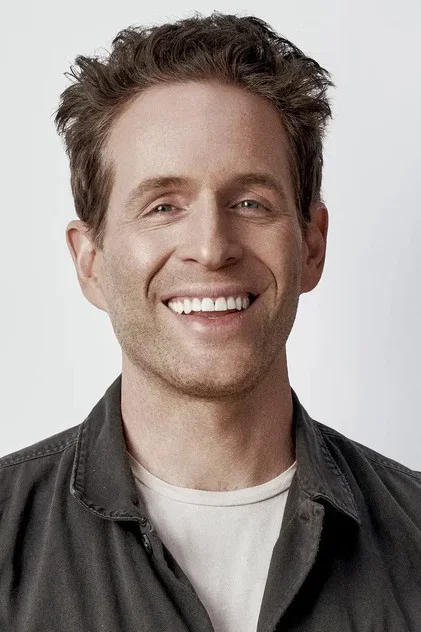GLENN HOWERTON
