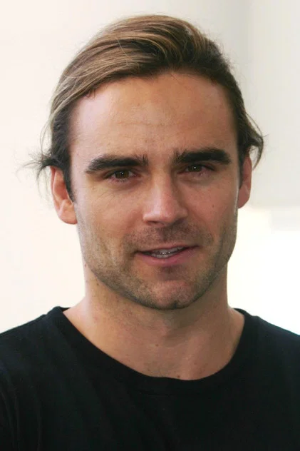 DUSTIN CLARE
